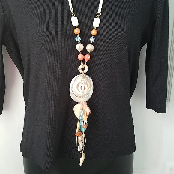 Boho mother of pearl leather statement necklace - Picture 2 of 7